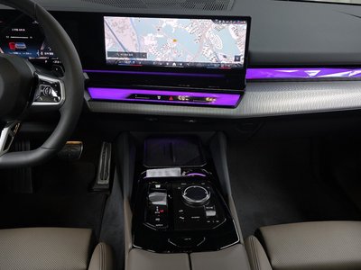 صورة مصغرة 20 لـ 2025 BMW 5 SERIES