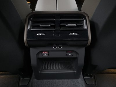 صورة مصغرة 25 لـ 2025 BMW 5 SERIES