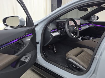 صورة مصغرة 13 لـ 2025 BMW 5 SERIES