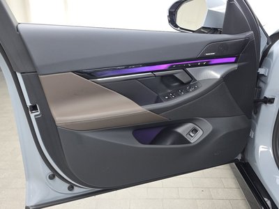 صورة مصغرة 14 لـ 2025 BMW 5 SERIES