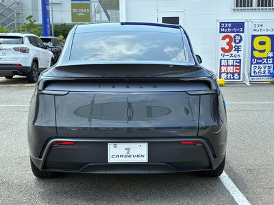 2025 Tesla MODEL Y — фото 9