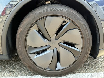 2025 Tesla MODEL Y — миниатюра 48