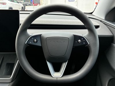 2025 Tesla MODEL Y — миниатюра 13