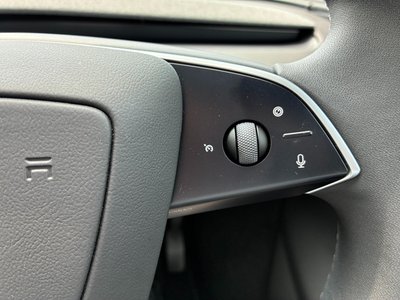 2025 Tesla MODEL Y — миниатюра 15