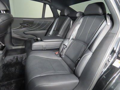 2024 Lexus LS thumbnail 12