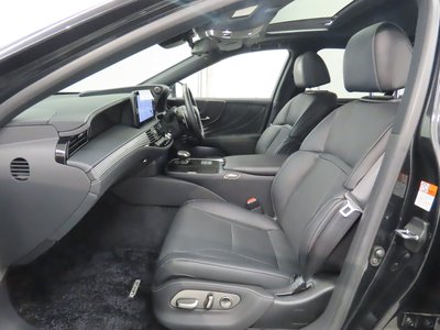 2024 Lexus LS thumbnail 13