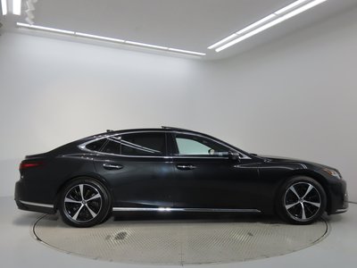 صورة 4 لـ 2024 Lexus LS