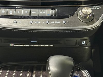 2018 Lexus LS thumbnail 18