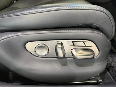 2018 Lexus LS thumbnail 33