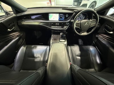 2018 Lexus LS — фото 9