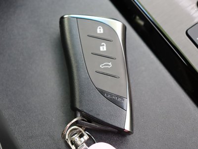 2023 Lexus ES thumbnail 21
