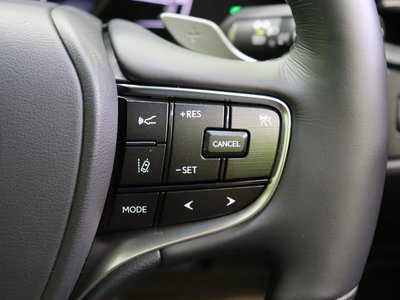 2023 Lexus ES thumbnail 24