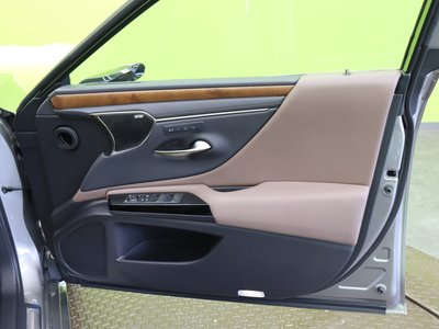 2023 Lexus ES thumbnail 42