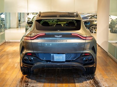 ASTON MARTIN DBX - 8