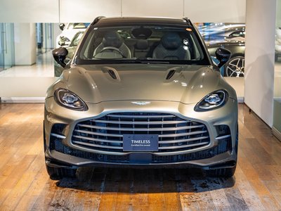 ASTON MARTIN DBX - 4