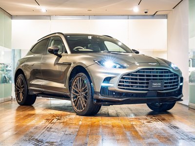 ASTON MARTIN DBX - 7