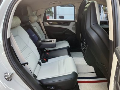 PORSCHE CAYENNE - 10