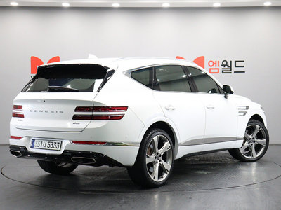صورة 3 لـ 2023 Genesis GV80