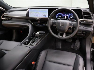 2024 Toyota CROWN SPORT photo 5