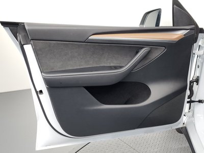 صورة مصغرة 14 لـ 2024 Tesla MODEL Y
