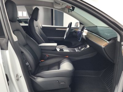 صورة مصغرة 16 لـ 2024 Tesla MODEL Y
