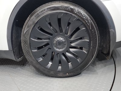 صورة 8 لـ 2024 Tesla MODEL Y