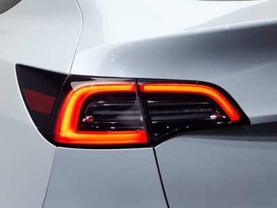 صورة 10 لـ 2024 Tesla MODEL Y