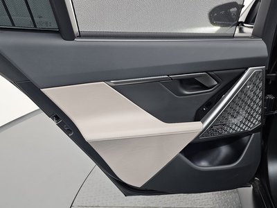 2025 BMW M5 缩略图 15