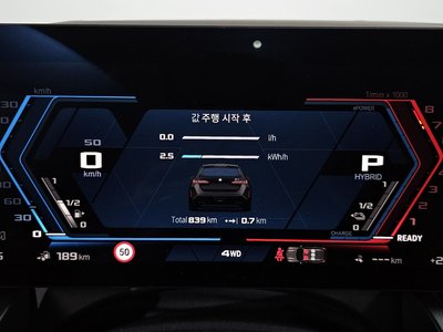 2025 BMW M5 缩略图 11