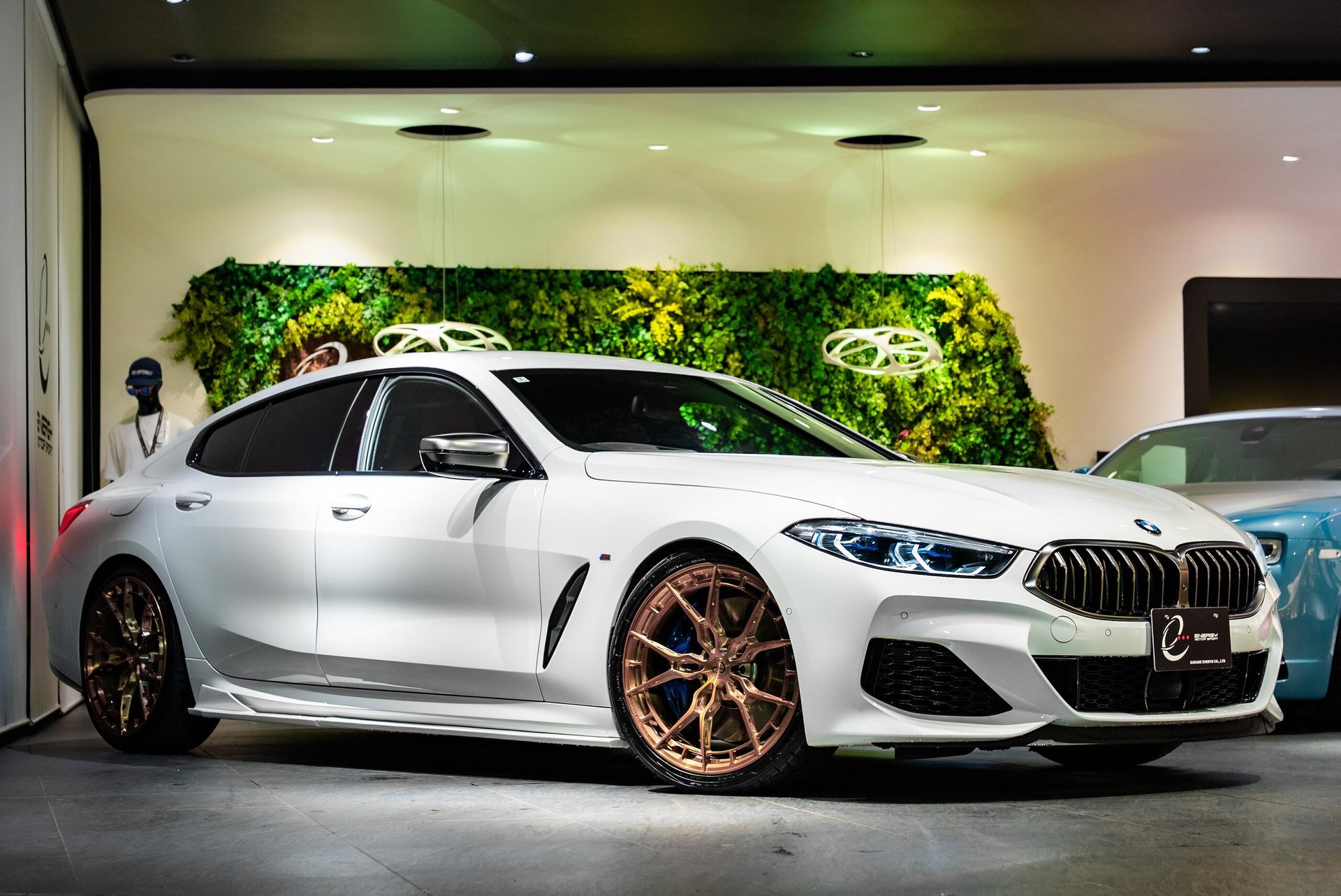 BMW 8 SERIES GRAN COUPE - View 1