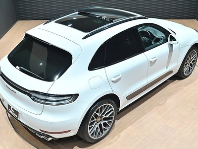 PORSCHE MACAN - 9