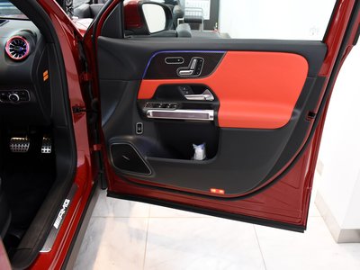 صورة مصغرة 16 لـ 2024 Mercedes-BENZ GLB AMG