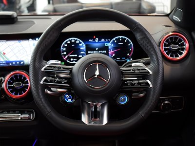 صورة 7 لـ 2024 Mercedes-BENZ GLB AMG