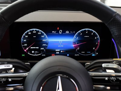 صورة 8 لـ 2024 Mercedes-BENZ GLB AMG