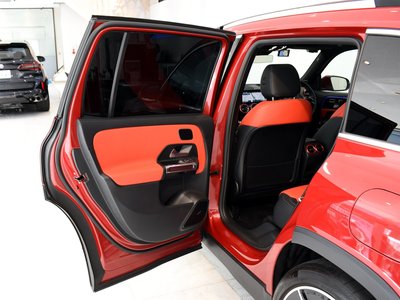 صورة مصغرة 35 لـ 2024 Mercedes-BENZ GLB AMG