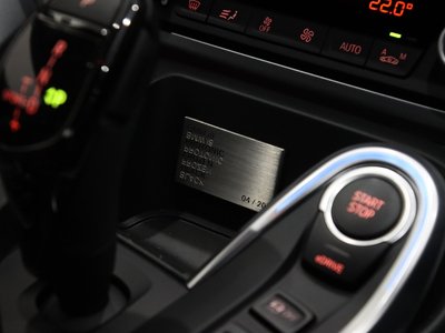 2017 BMW I8 — миниатюра 16