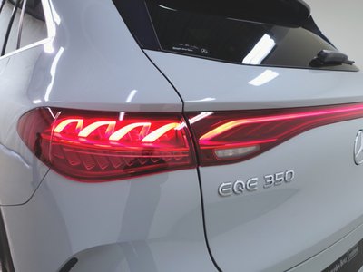 MERCEDES-BENZ EQE - 5