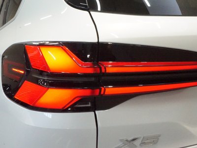 2024 BMW X5 缩略图 13