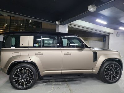 LAND ROVER DEFENDER - 3