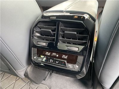 2021 BMW IX — миниатюра 16