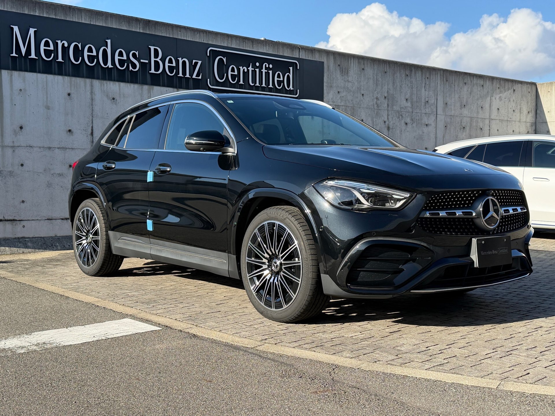 MERCEDES-BENZ GLA - View 1