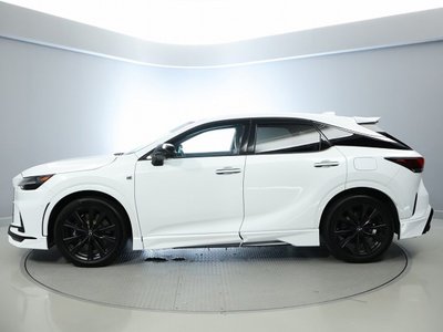صورة 3 لـ 2023 Lexus RX