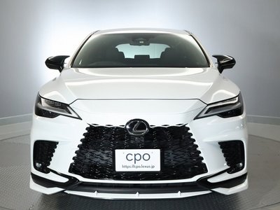صورة 2 لـ 2023 Lexus RX