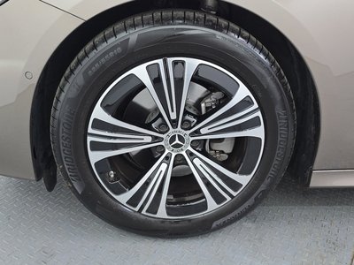 MERCEDES-BENZ E-CLASS - 6