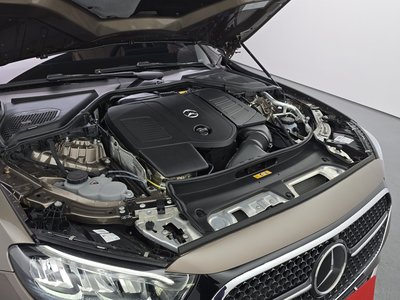 MERCEDES-BENZ E-CLASS - 7