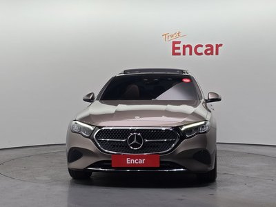 MERCEDES-BENZ E-CLASS - 2