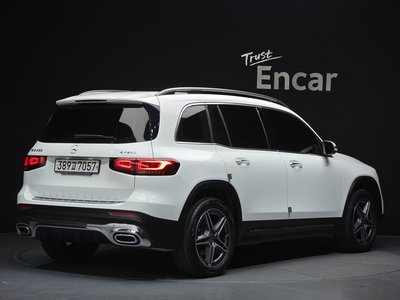 MERCEDES-BENZ GLB - 3