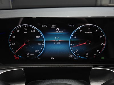 MERCEDES-BENZ GLB - 8