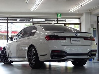 BMW 7 SERIES - 2