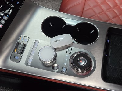 2024 Genesis GV70 — миниатюра 12